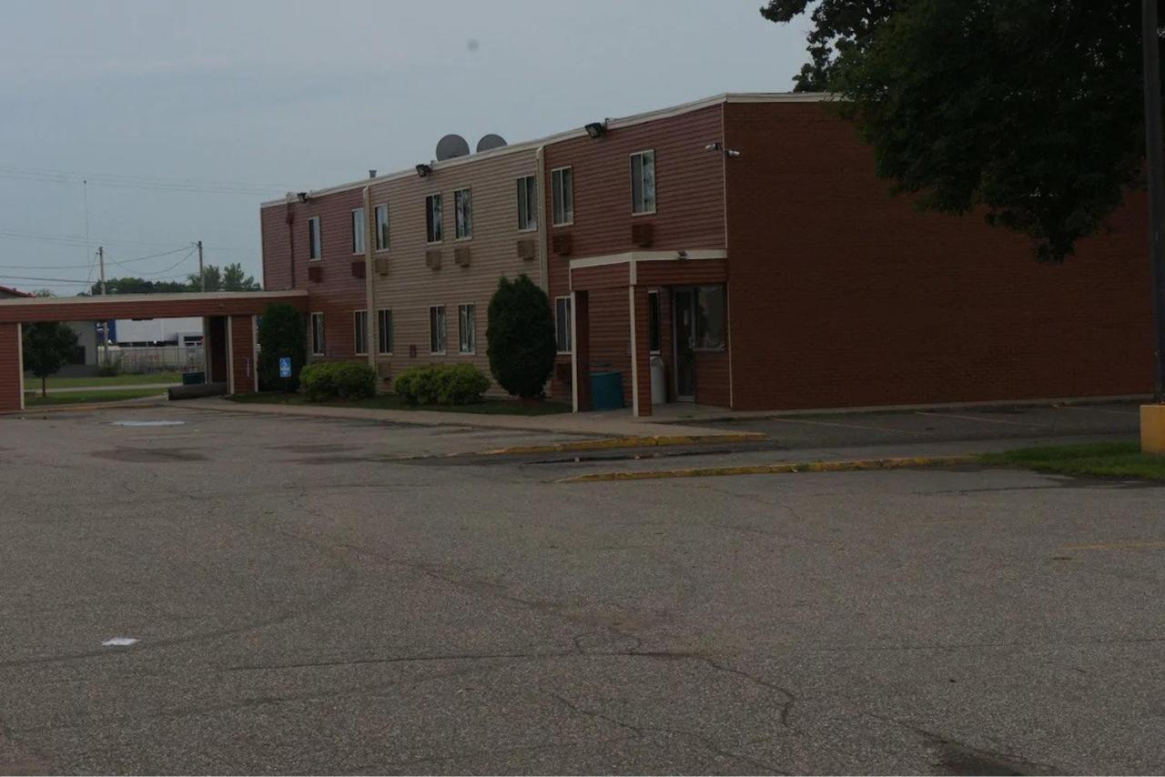 Econo Lodge Waite Park Exterior foto